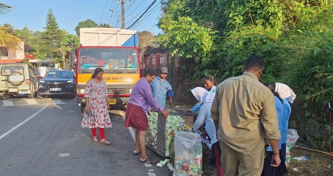 പരുമല തീർത്ഥാടനം : ചെങ്ങന്നൂർ നഗരസഭ മെഗാ ശുചീകരണം നടത്തി 